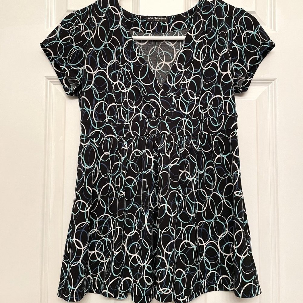 Flowy V-Neck Patterned Shirt